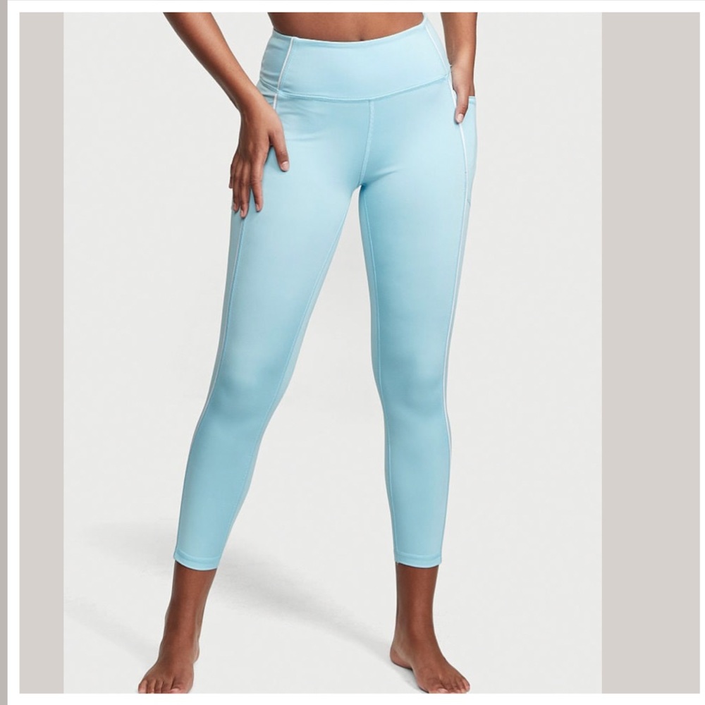 Victoria’s Secret NWT Essential Pocket Leggings Size Medium Blue White NEW